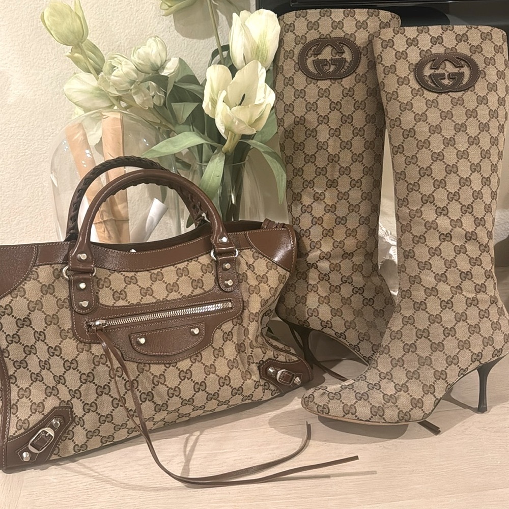 💯 Authentic Gucci  Monogram Boots-